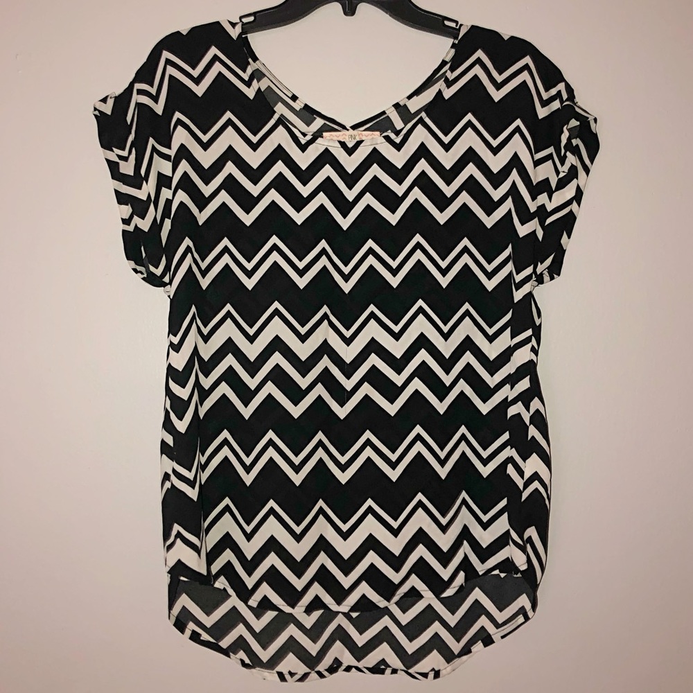 Chevron print top